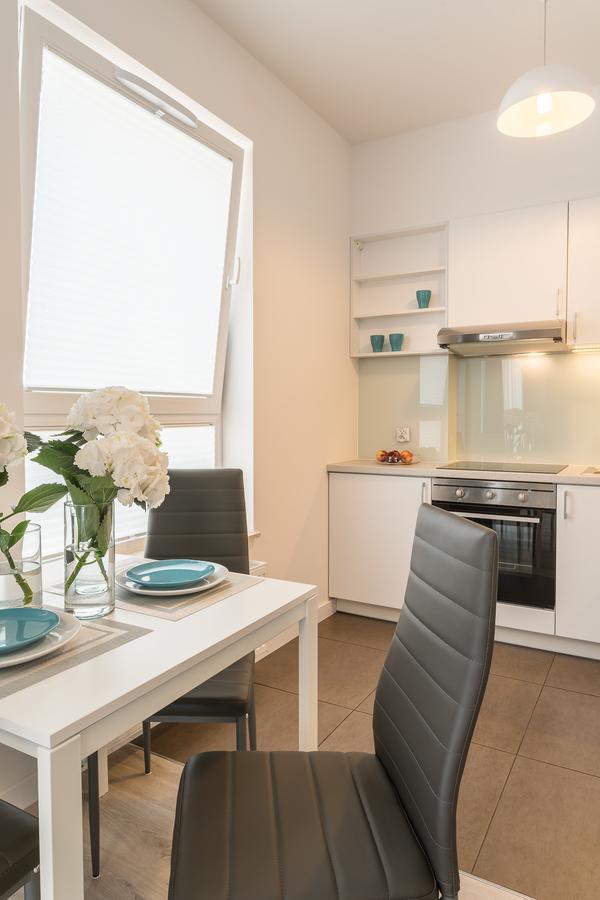 Hotel apartamentowy Deluxe By The Railway Station - Parking W Cenie